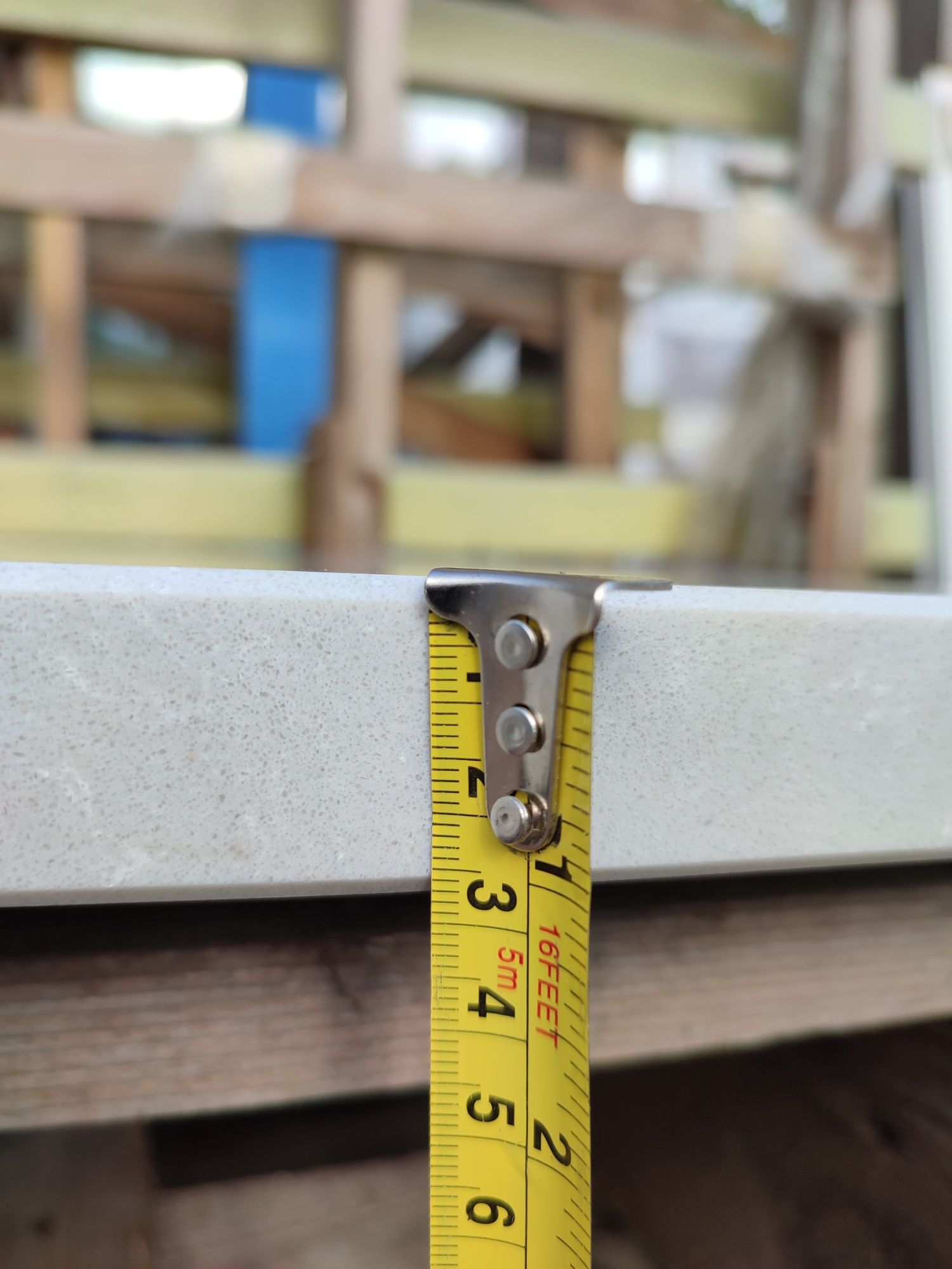 Parapet z konglomeratu