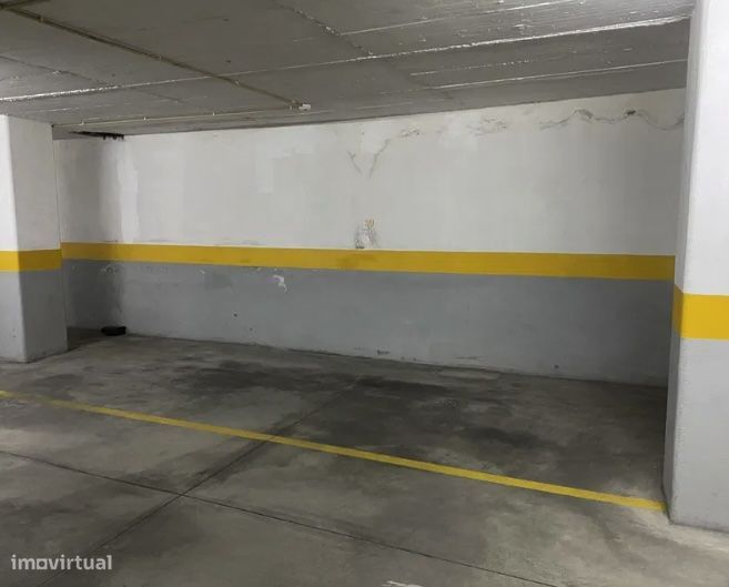 Lugar de Garagem para arredamento - Centro Ermesinde - Junto ao Lidl