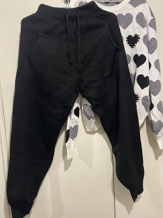 Вʼязаний костюм