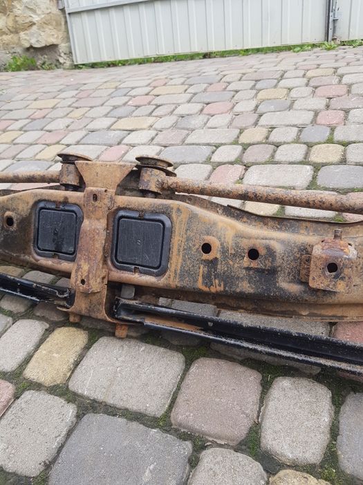Балка Ричаги Важіль Задня підвіска Мазда 626 GE