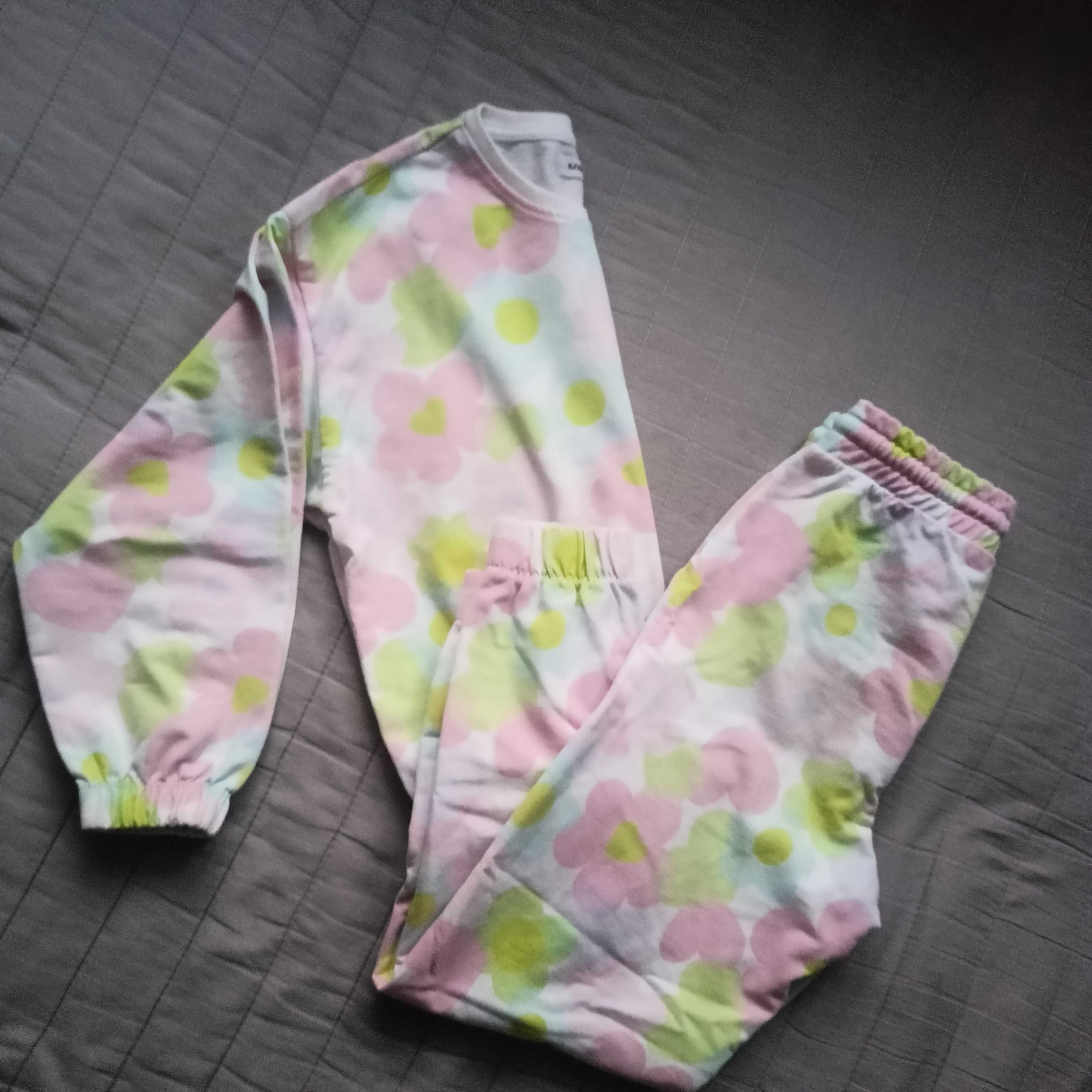 Komplet dresowy bluza i spodnie r.128/134 Sinsay