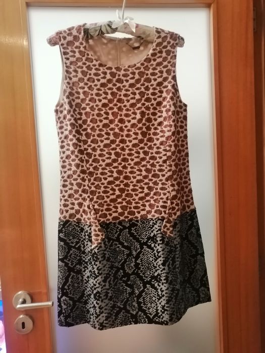 Vestidos de senhora cada 5€ tam. M