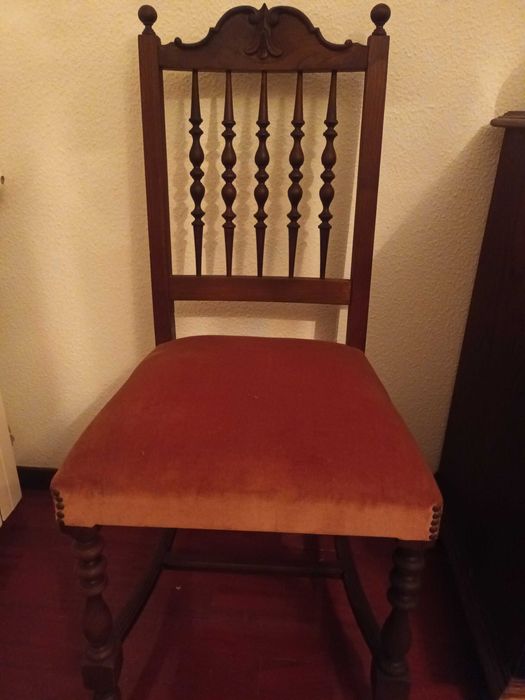 Cadeira vintage com estofo