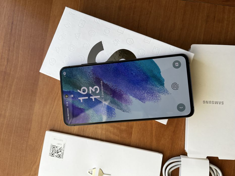Samsung S21 FE 5G 128 GB pamięci