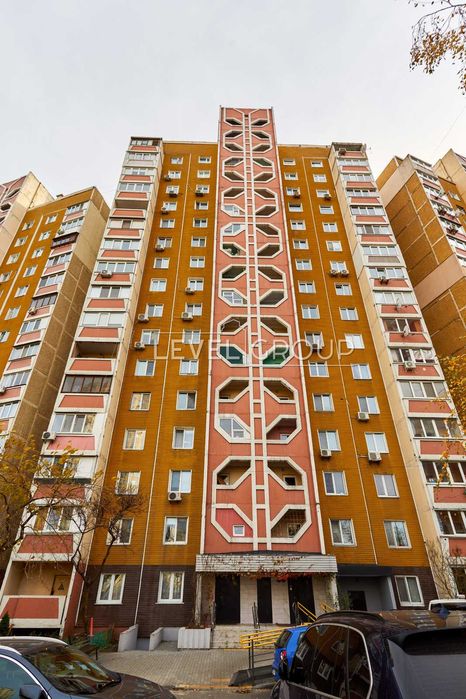 продаж 3-кімн квартири  вул. Анни Ахматової вул., 43 Осокорки