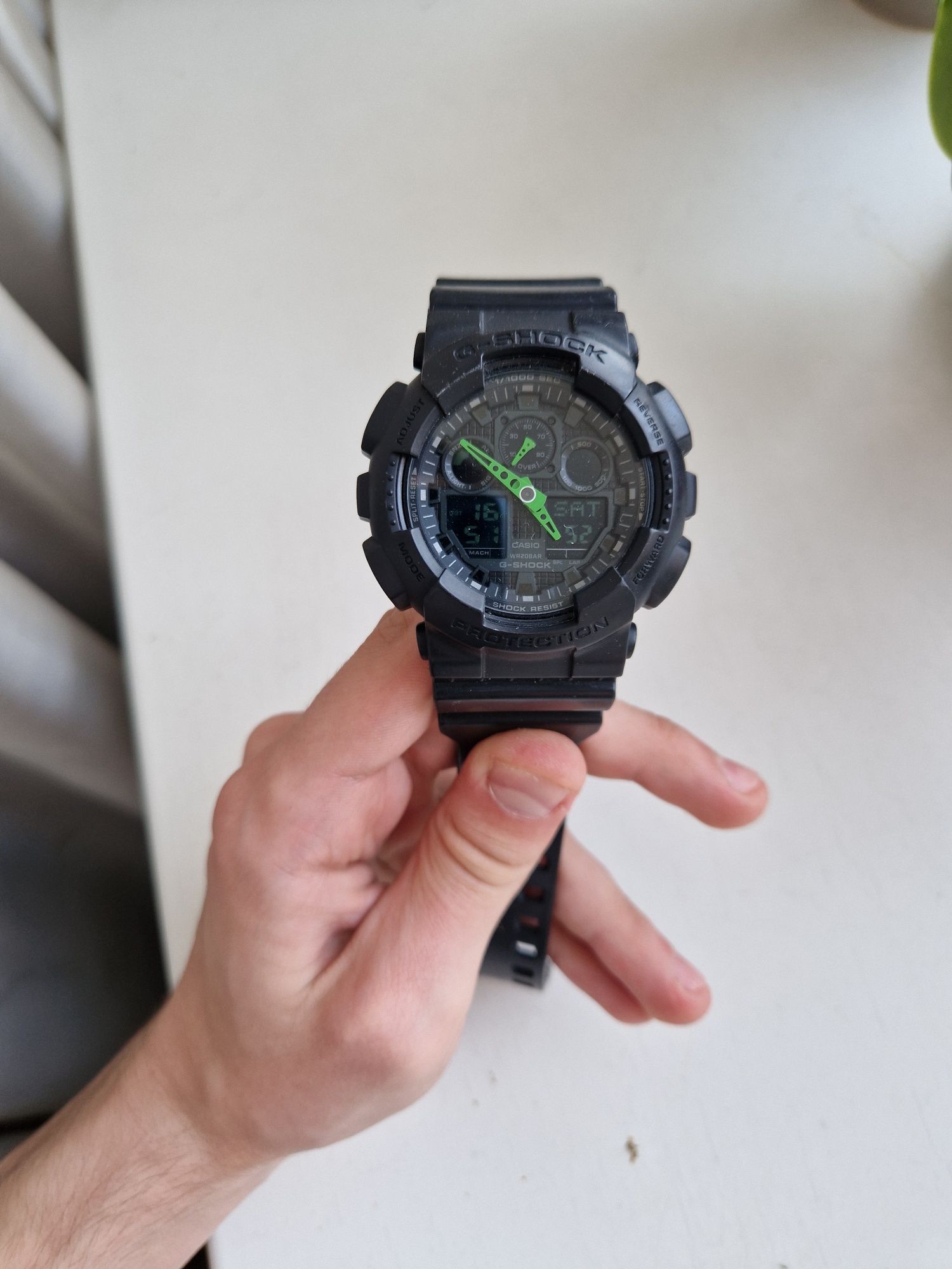 G-Shock GA-100C часы