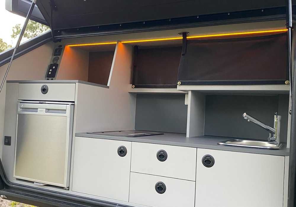 Автобудинок купити • кемпер з пневмопідвіскою причеп дача