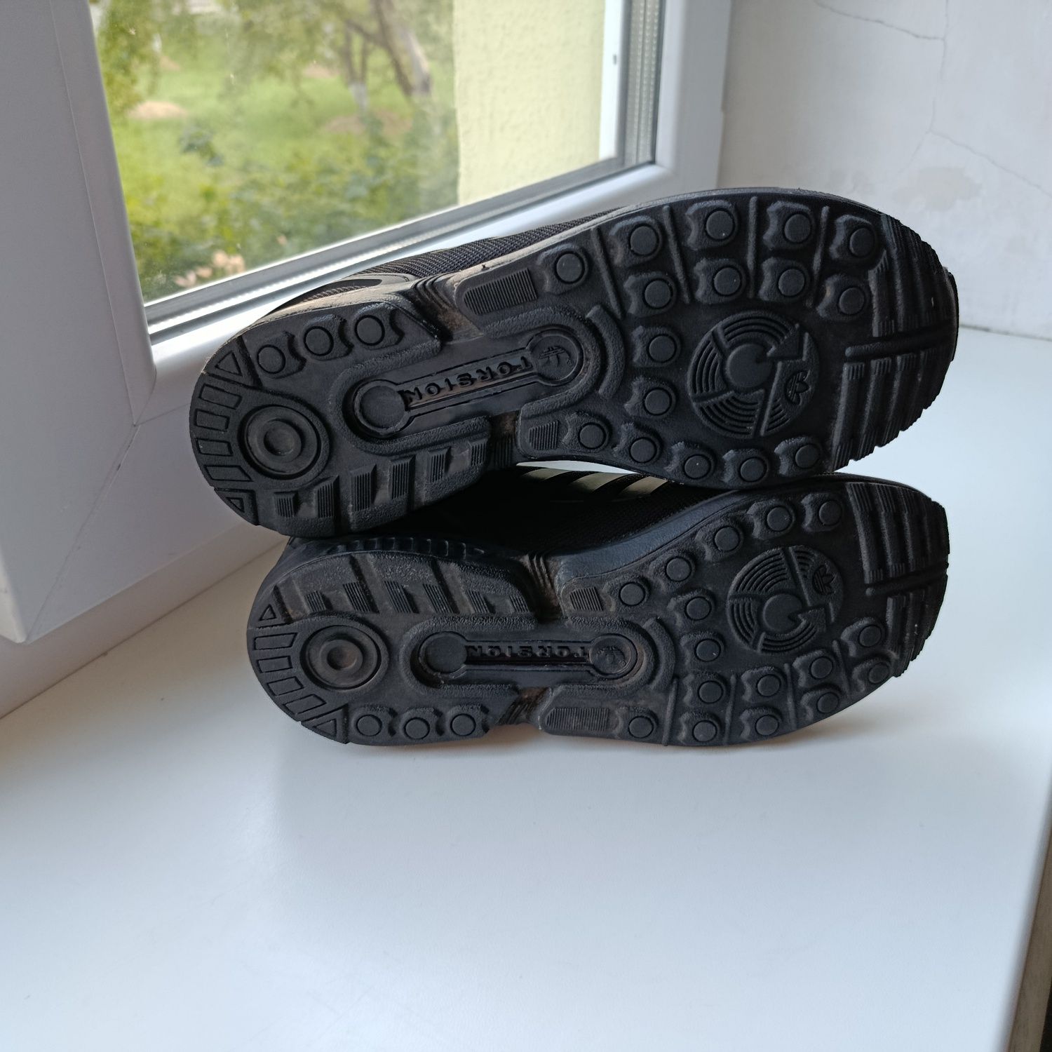 Кросівки ADIDAS TORSION розмір 35 1/2. Оригінальні