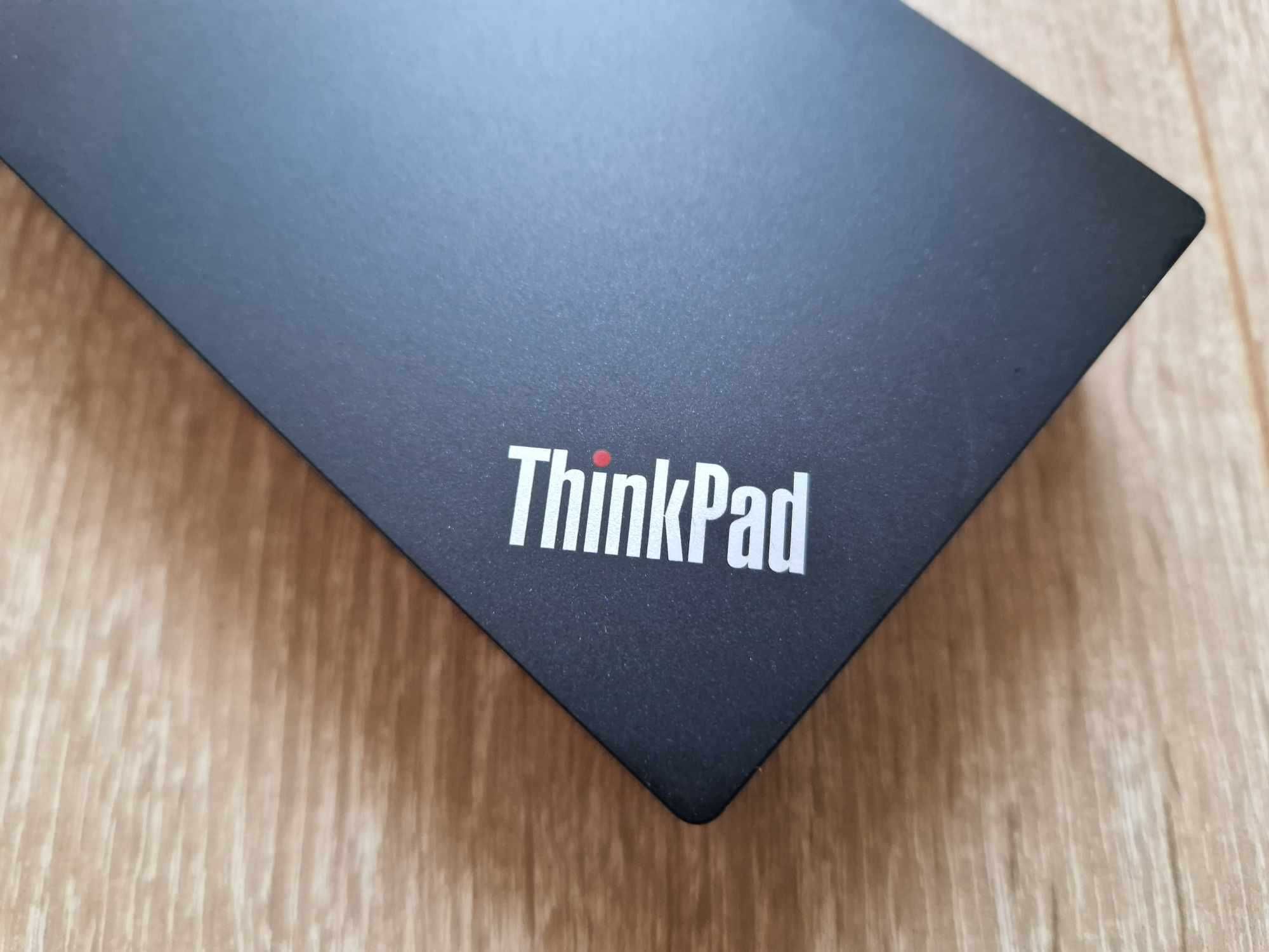 Stacja dokująca Lenovo Thingpad + zasilacz