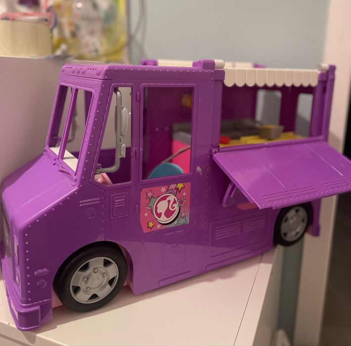 Kamper Barbie Restauracja