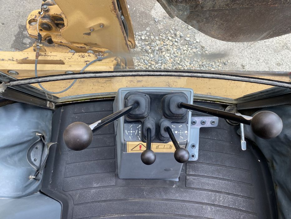 Продам екскаватор Сase 580