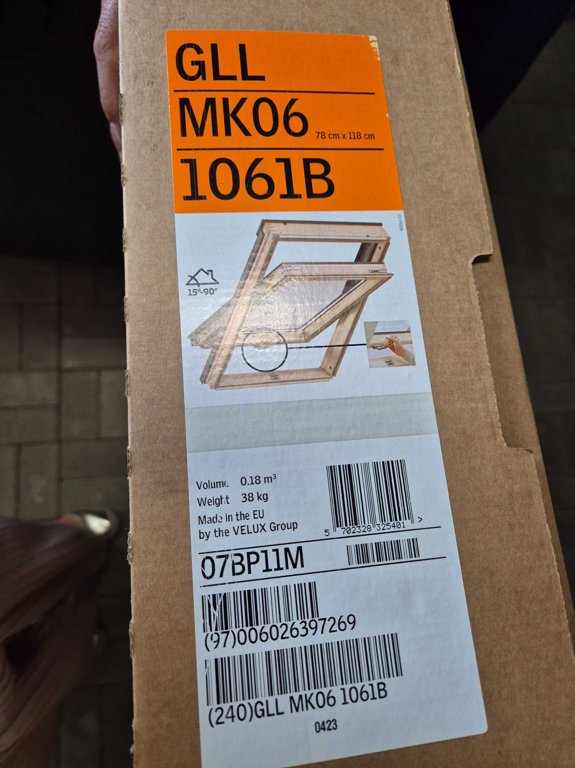 Okno dachowe Velux 78/118, GLL MK06, 3 szyby, dolna klamka,drewniane