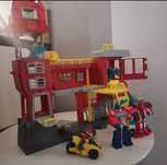 Baza strażacka Rescue Bots + 2 roboty.