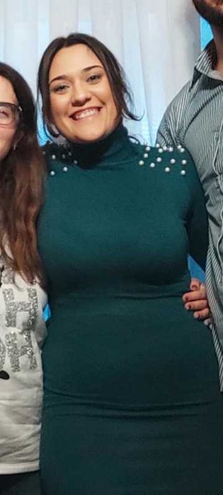 Vestido verde com pérolas