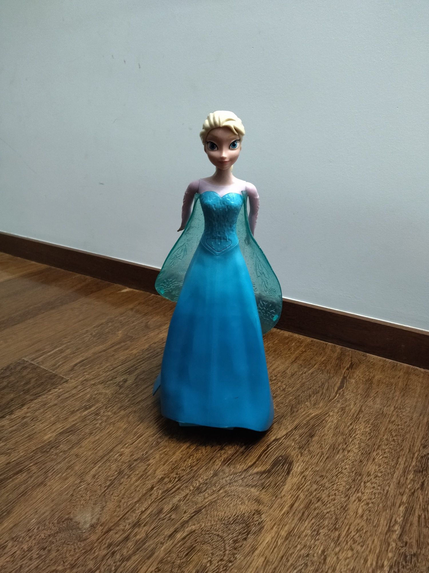 Boneca musical Frozen