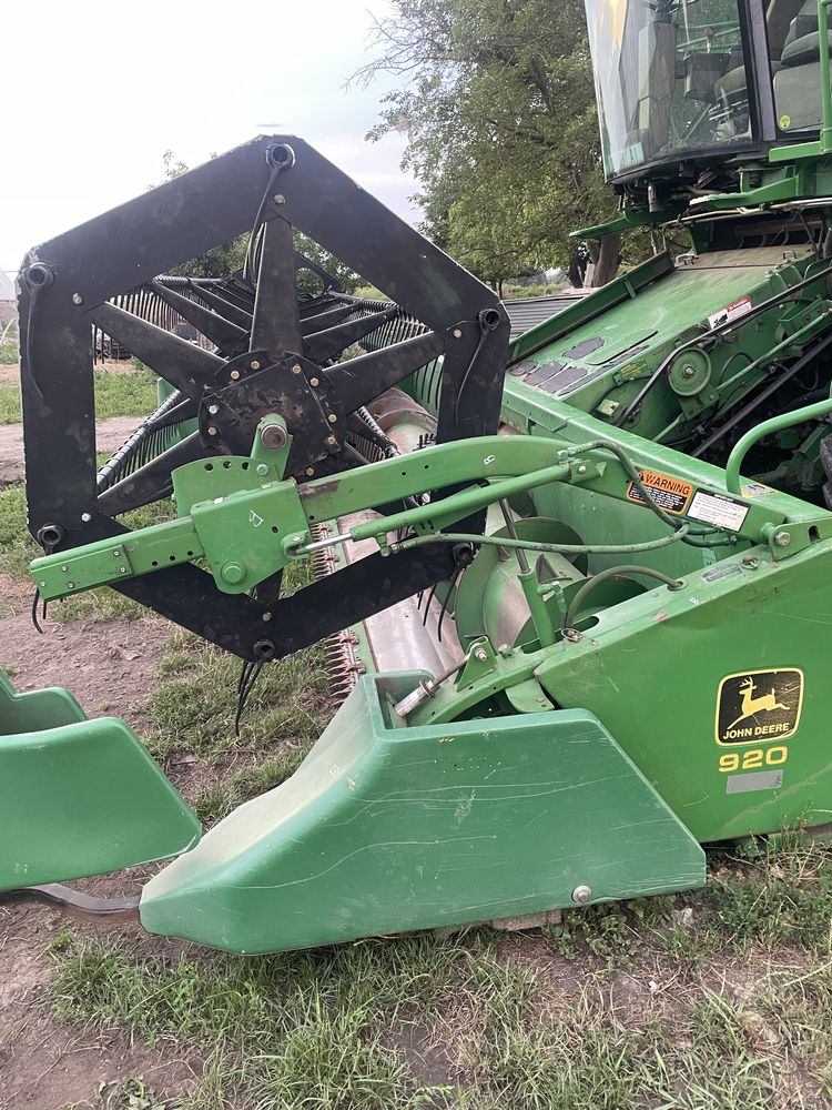 Комбайн John Deere 9500 жатка 920F