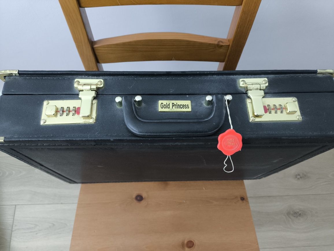 Komplet 72el. sztućców na 12os. Gold Princess w walizce