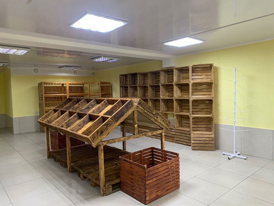 Стелажі, ящики деревʼяні