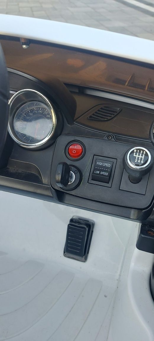 Auto na akumulator dla dziecka Mercedes SL500