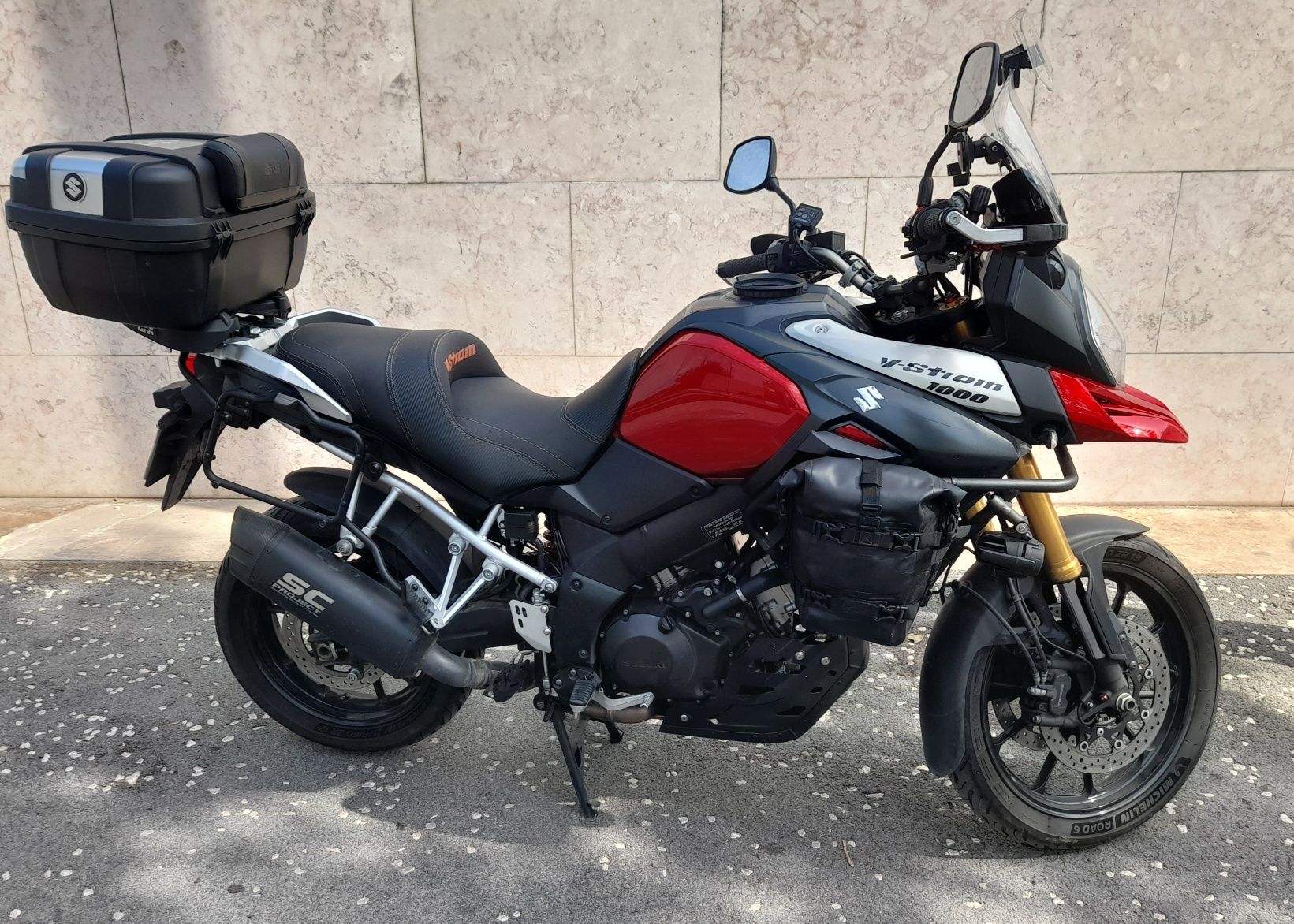 Suzuki dl 1000 muitos extras