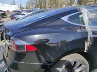 Tesla Model S (12-16) Чверть задня права