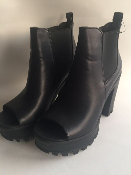 Botins pretos - tam 38 - novas