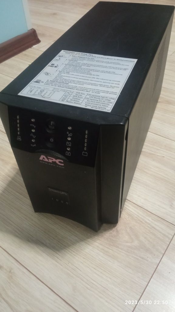 APC Smart 1000 безперебойник