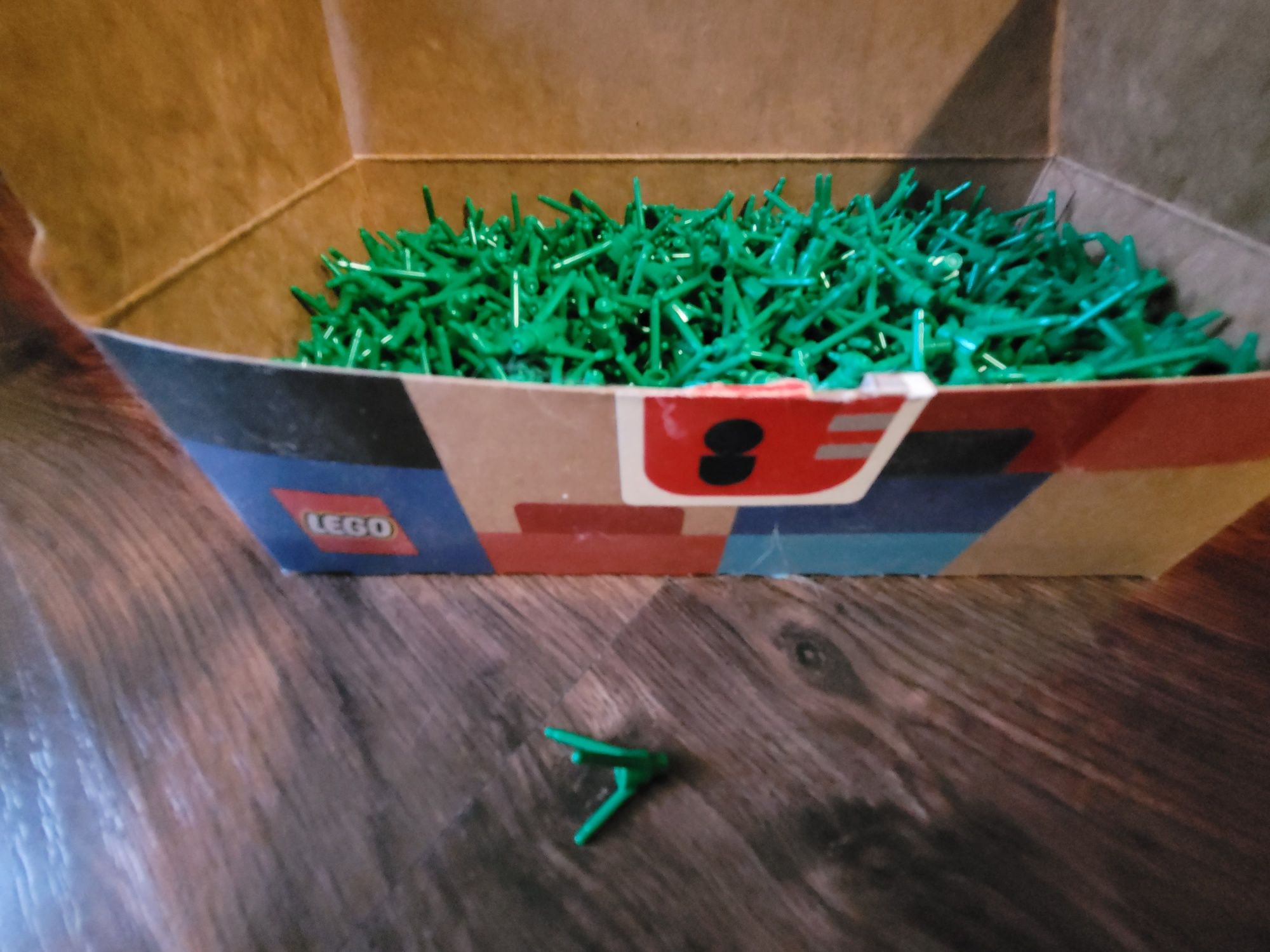 Lego łodyga, choinka, iglak, trawa,