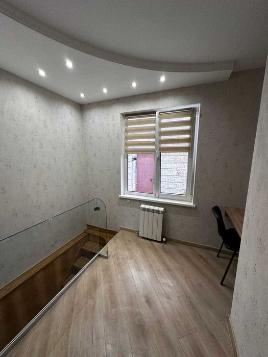 Сдам длительно 3-комнатную квартиру в центре!