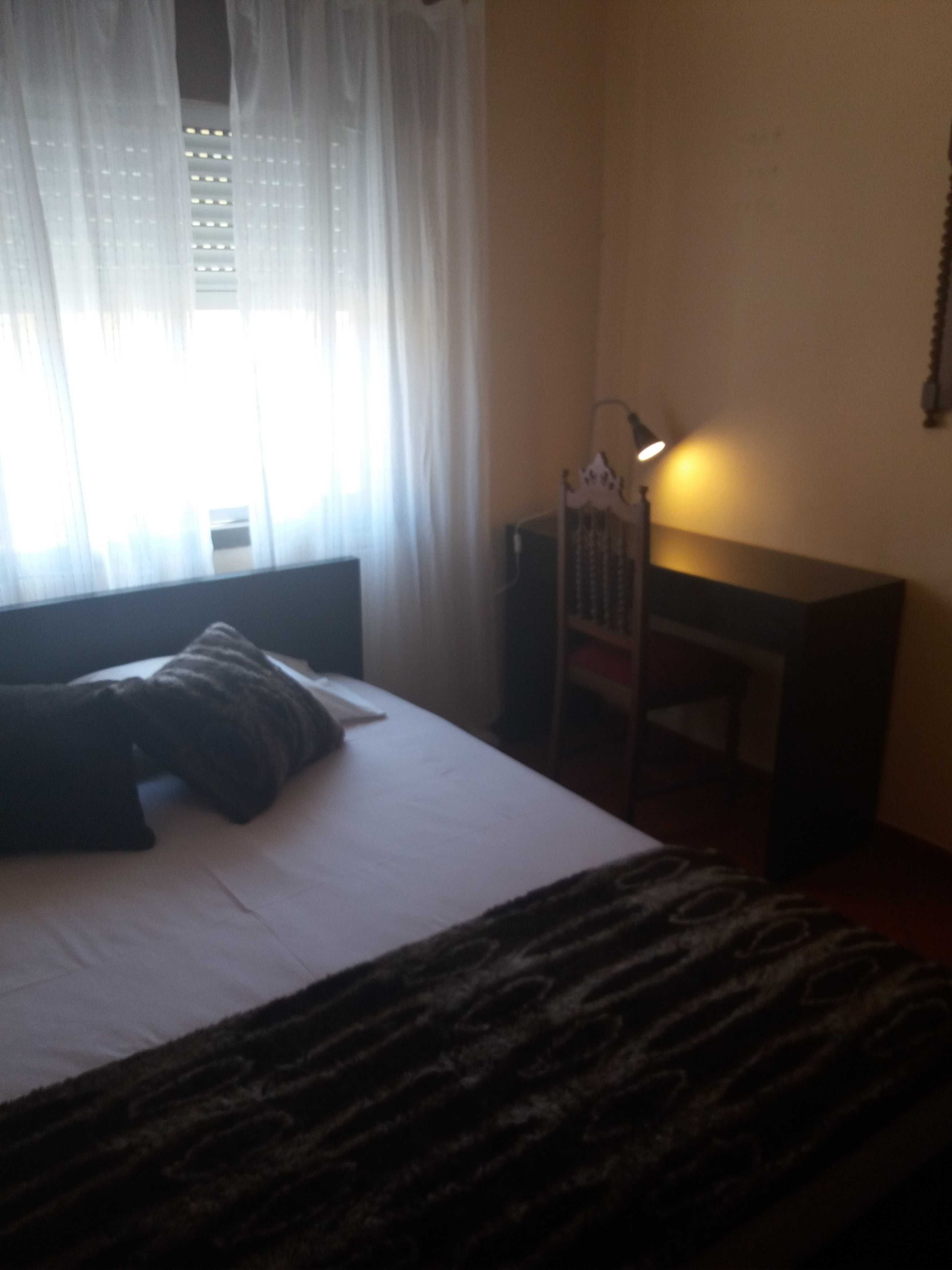 Quarto junto à Universidade e ao Hospital de Aveiro