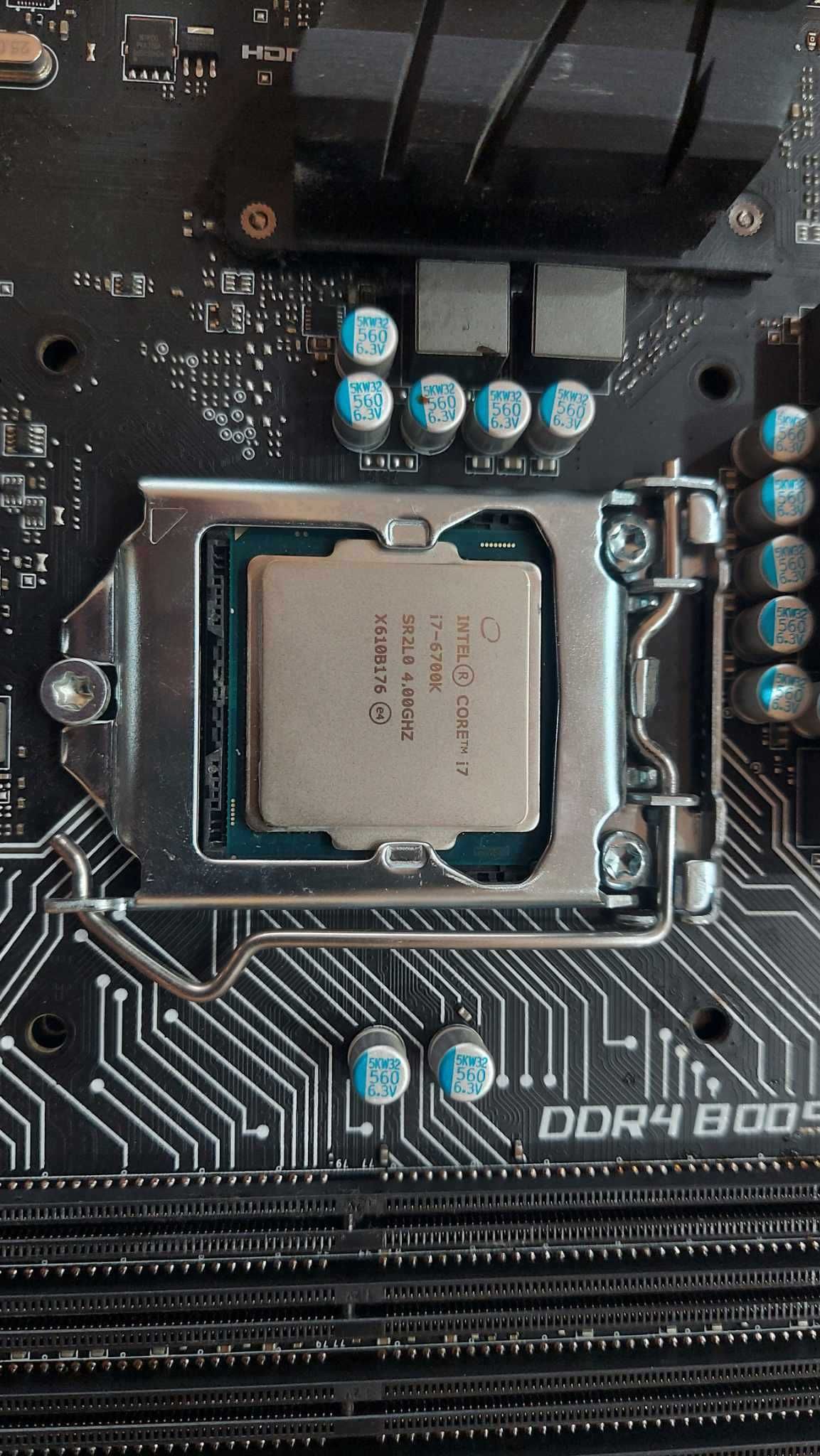 Intel Core i7-6700K z płytą główną MSI B150M MORTAR