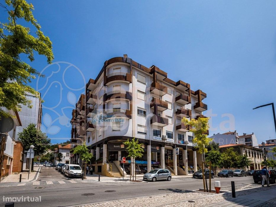 Loja para Venda no Centro da Cidade de Ourém - Espaço Versátil para...