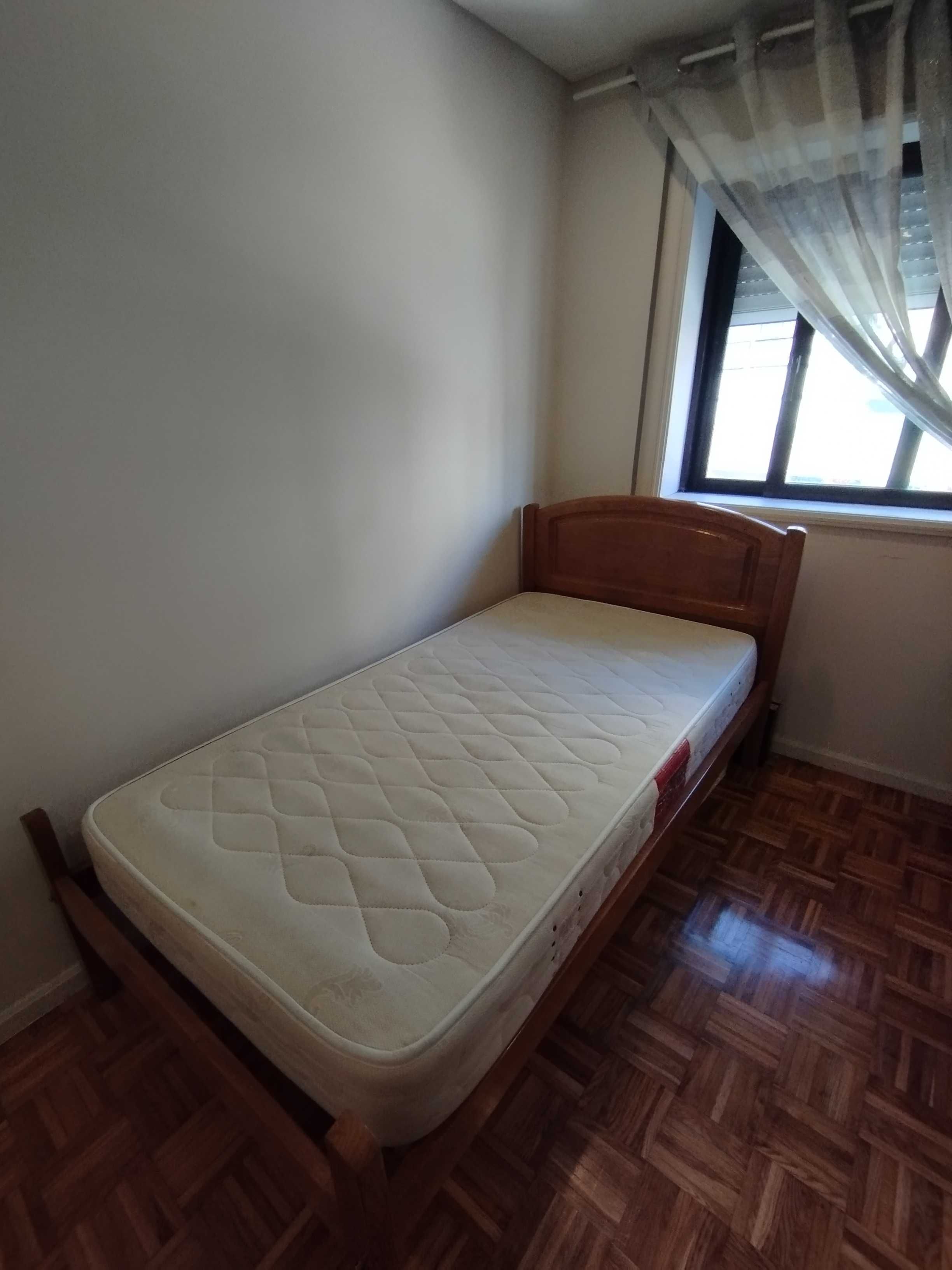 Cama Solteiro com Colchão