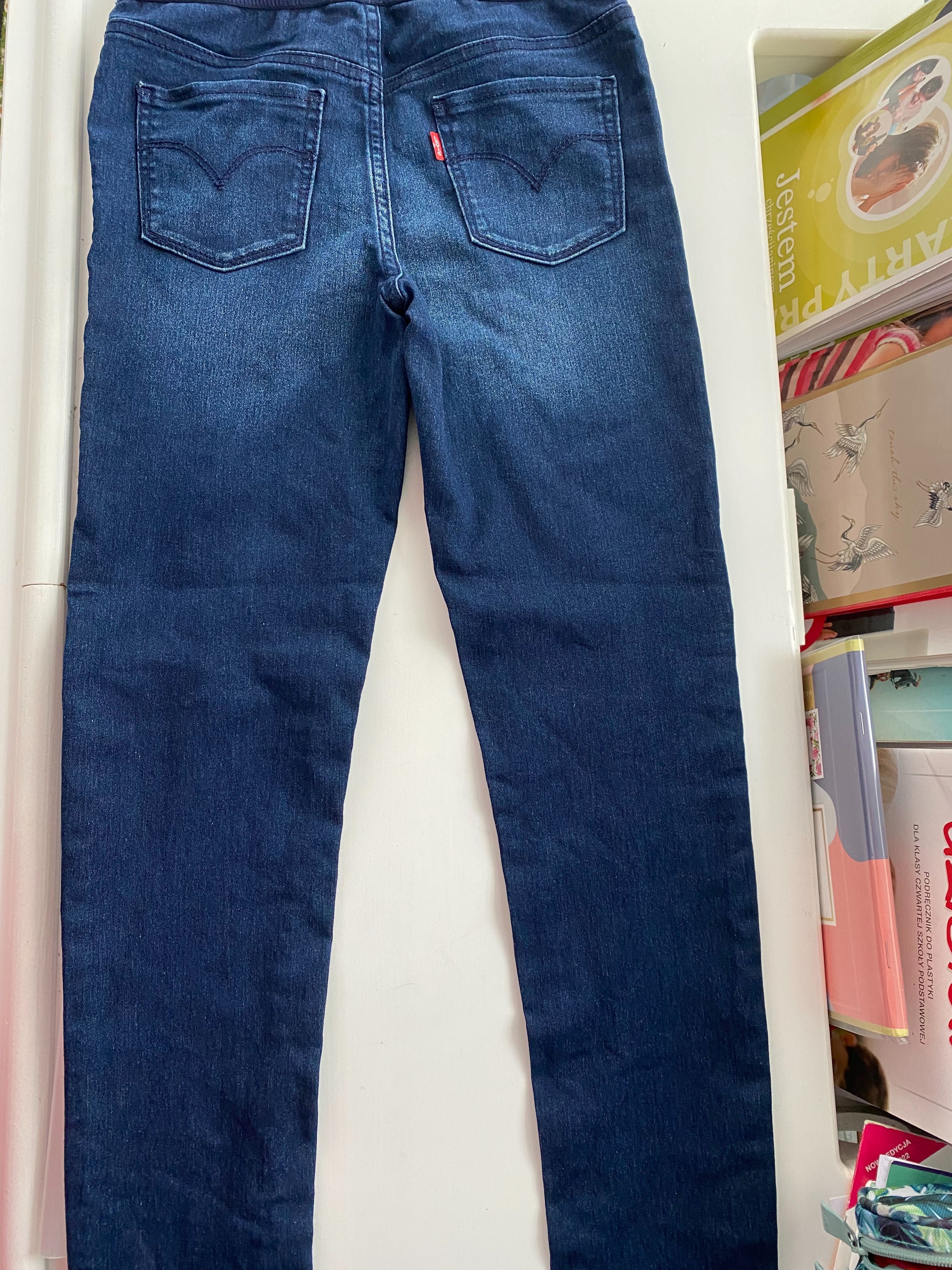 Spodnie jeans 152 cm Levi’s kupione we Francji