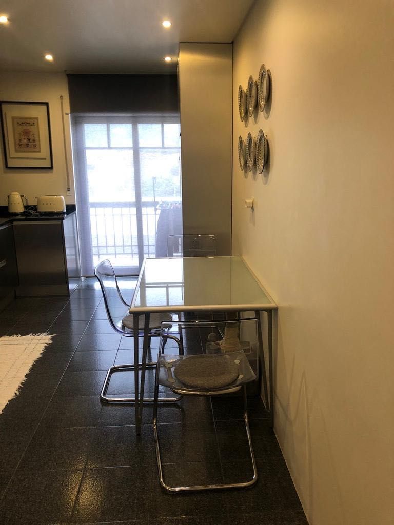 mesa e cadeiras IKEA