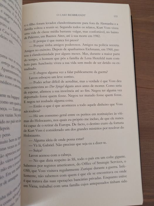 L " O Caso Rembrandt "  1ª Ed. Daniel Silva (Ed. Regular Como Novo)