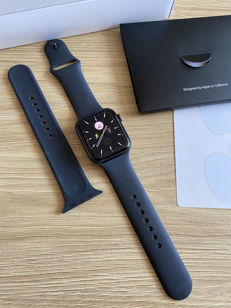 Apple Watch z serii 6 44m Sp Gray Alu Black GPS