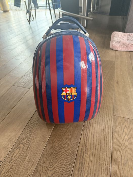 Walizka kabinowa FC Barcelona – stylowa i praktyczna dla fana!