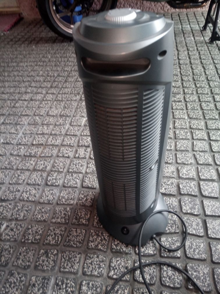 ventilador torre muito bom 2 um de fresco e 1 de quente e frio