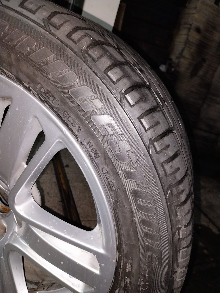 Par de pneus Bridgestone dueler 235 50 r18