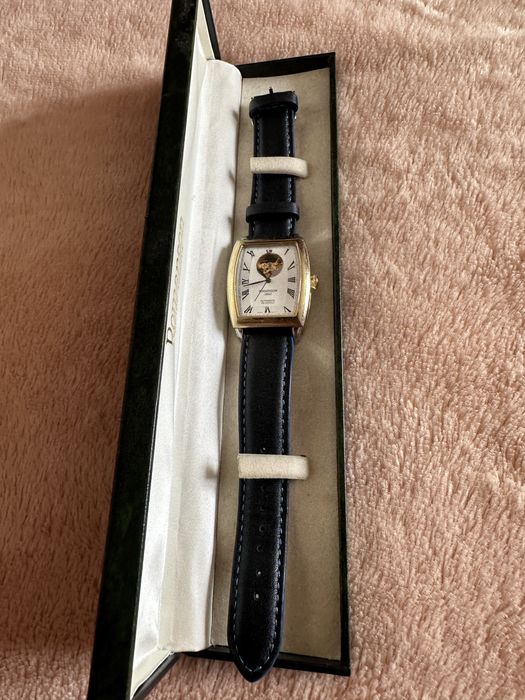 Продам часы Romanson Adel