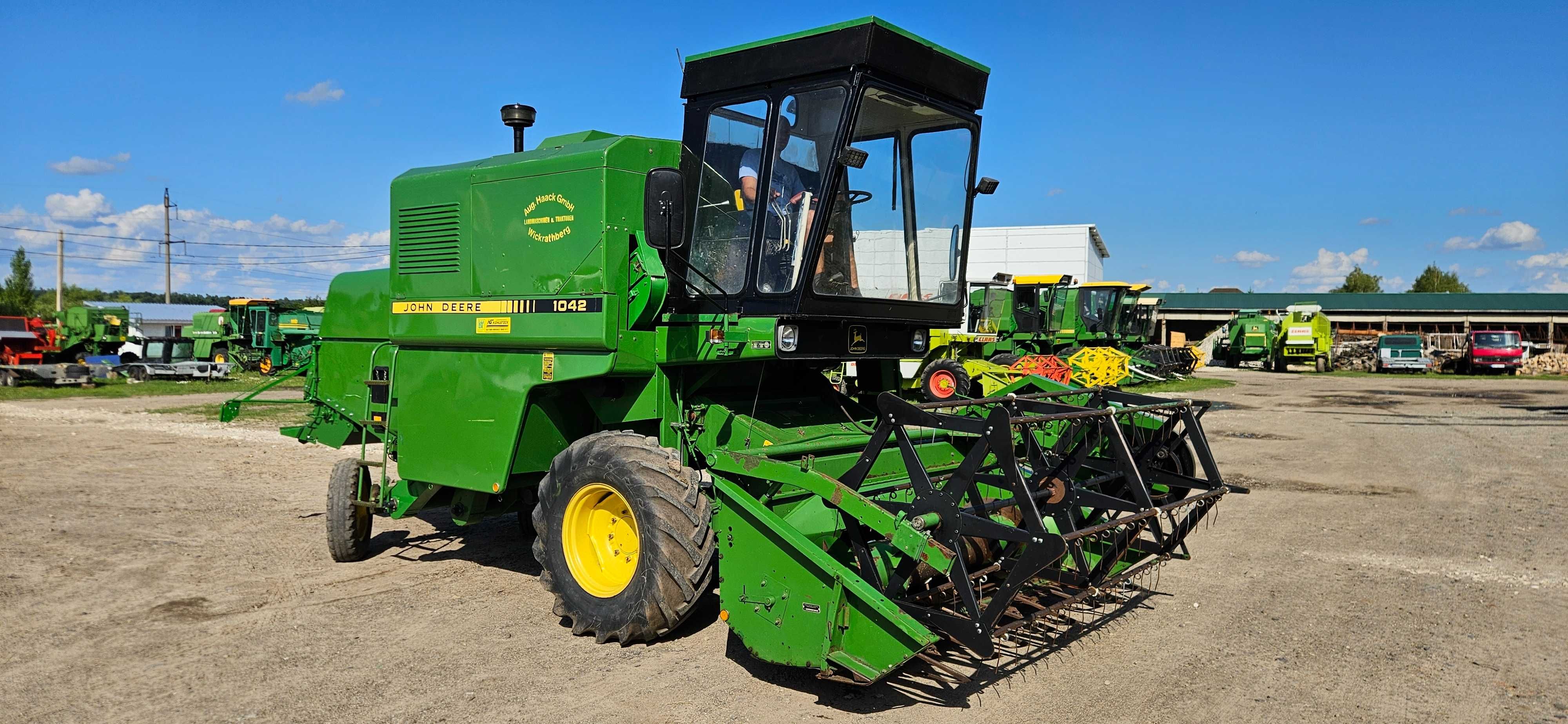 Комбайн зернозбиральний John Deere 1042 2.6m
