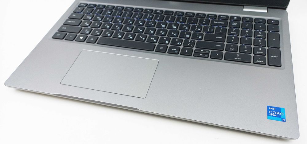 Dell Latitude 5520  i7-1185G7 16Gb 256SSD  FullHD IPS