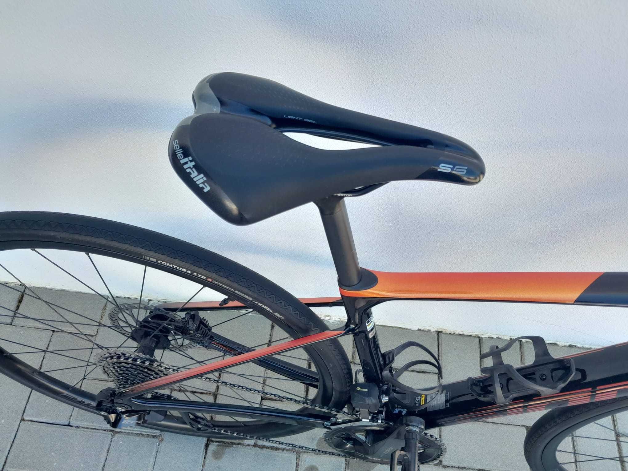 Bicicleta Giant Defy Advanced 1 Black/Helios Tamanho S
