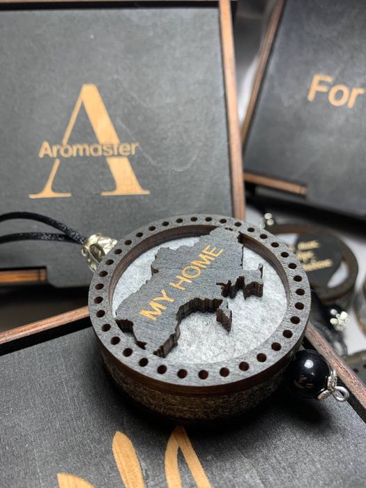 Пахнючка в авто! Дерев‘яний ароматизатор! Пахучка!