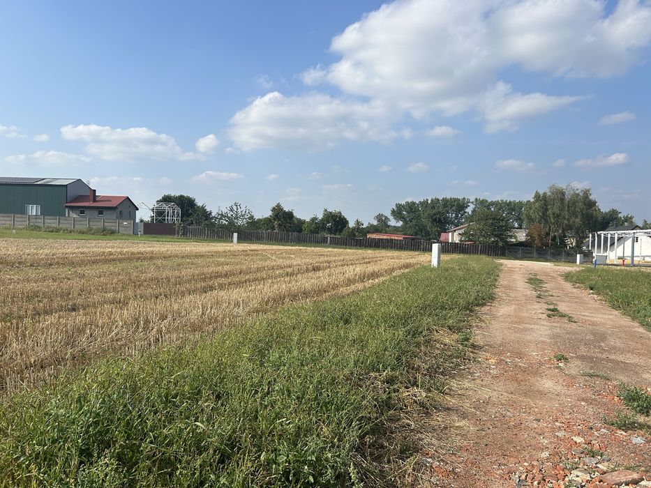 Działka budowlana z dobrym dojazdem do Poznania