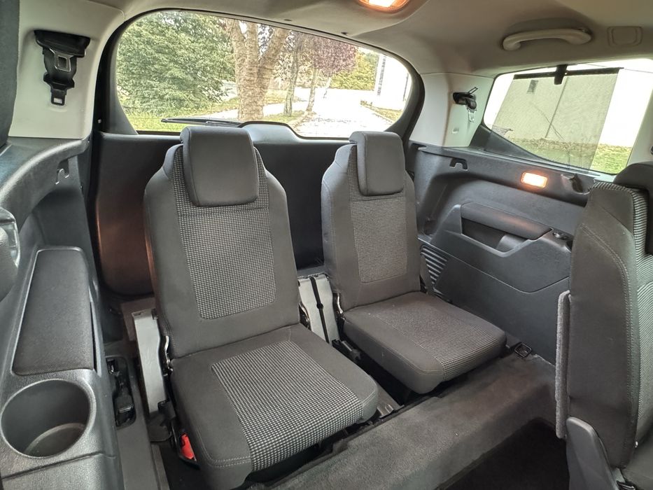 Peugeot 5008 1.6 HDI Platinum