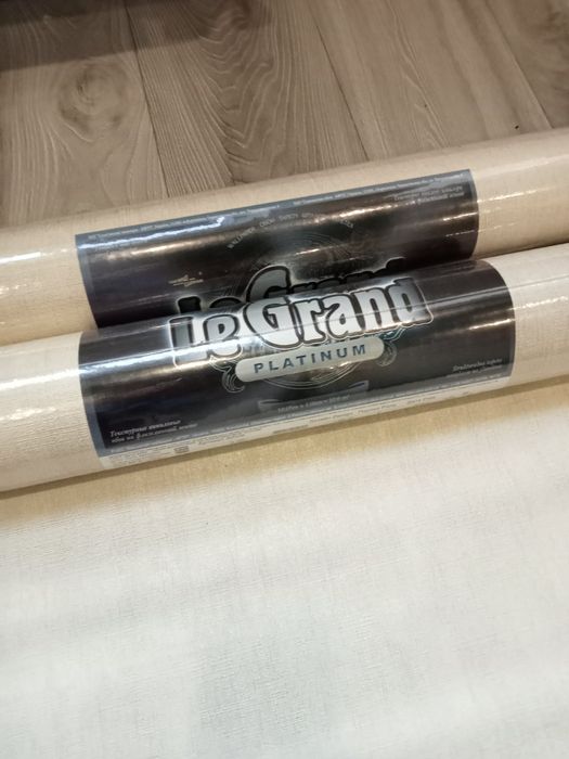 Обои метровые новые