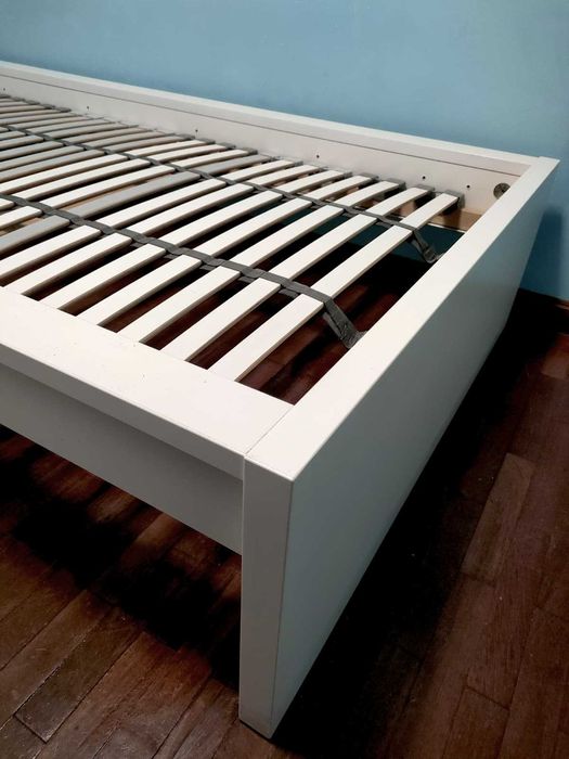 Vendo cama de solteiro 90x200