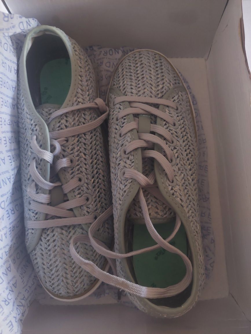 Sapatos com novo